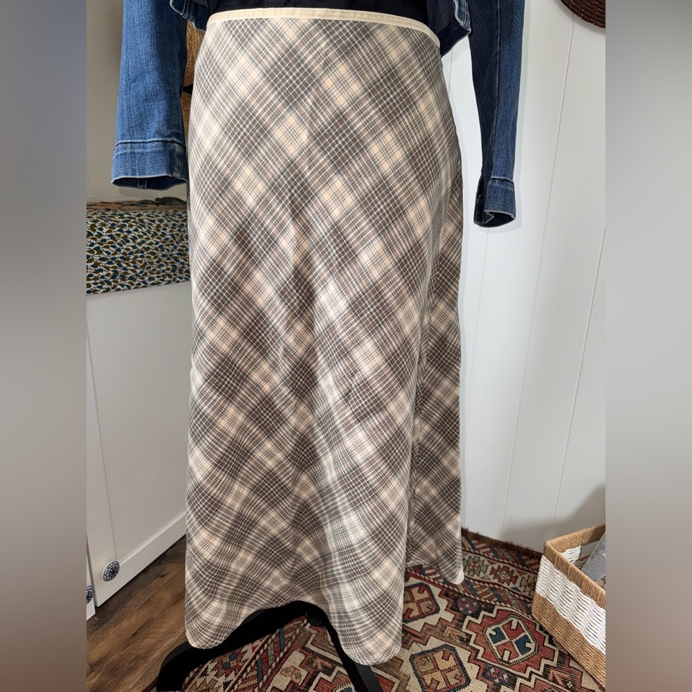 EDDIE BAUER A-Line Flared Knee Length Skirt Wool Skirt Size 4P - Picture 4 of 9